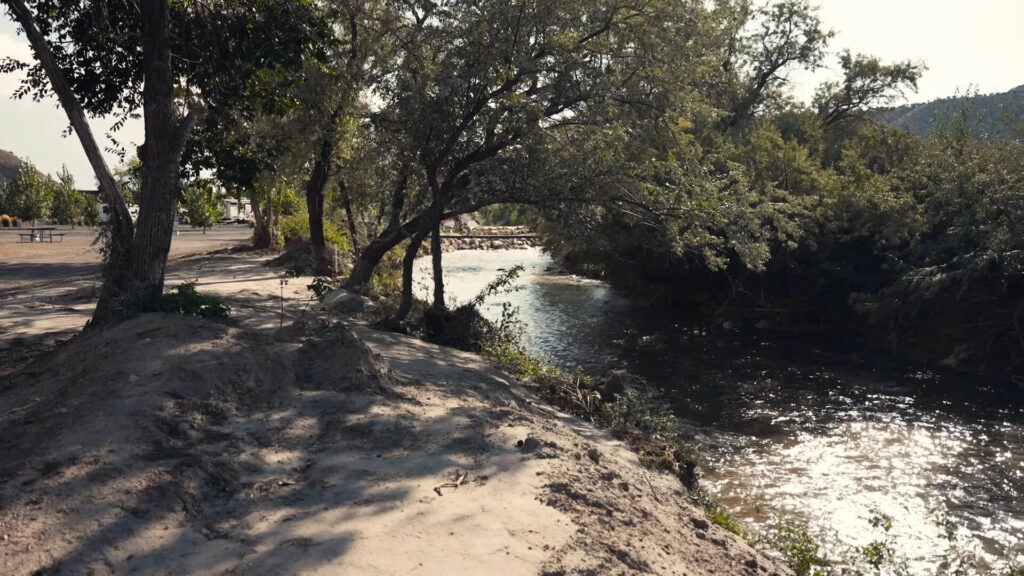 Timeline-1_01_00_30_23