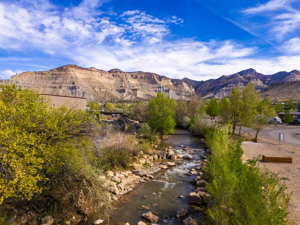 120_UTAH_03-60